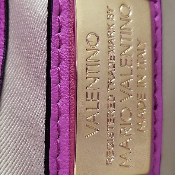 841- Valentino by Mario Valentino Lena Signature Crossbody Bag NWT - Picture 6 of 12